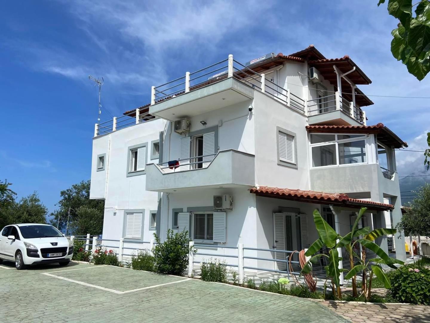 Yard Paradise Rooms Dhërmi Dış mekan fotoğraf